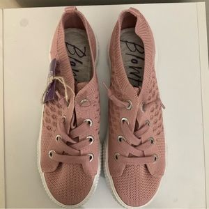 Slip-on Blowfish Shoes Pink